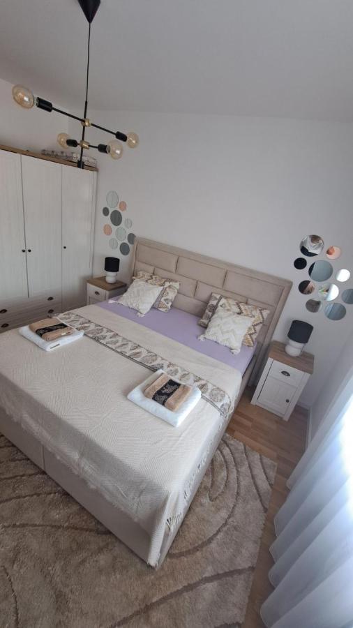 Gold Appartement Mostar Buitenkant foto