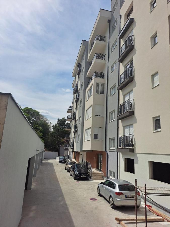 Gold Appartement Mostar Buitenkant foto